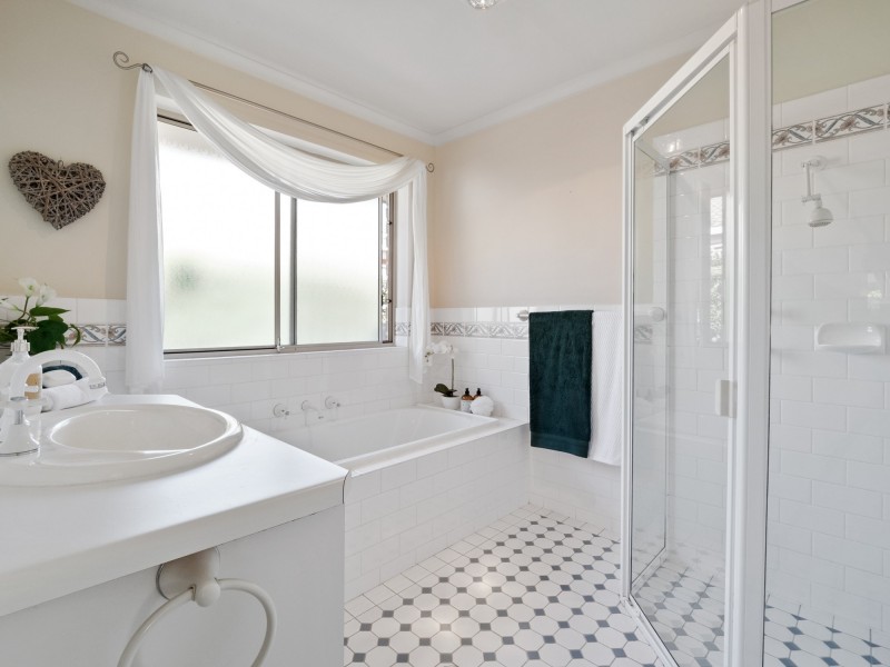 2 Osprey Court, Hallett Cove SA 5158