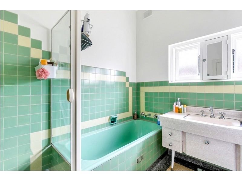 2 Balmoral Avenue, North Brighton SA 5048