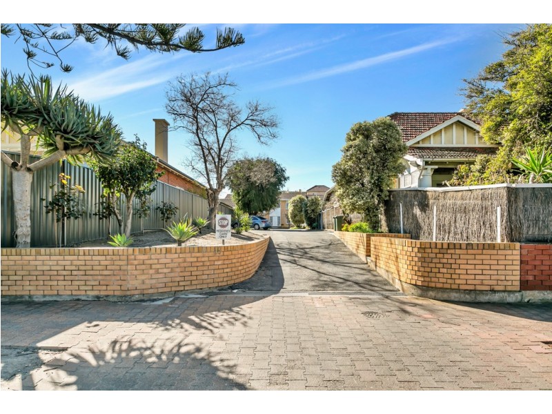 2/19 Pier Street, Glenelg SA 5045