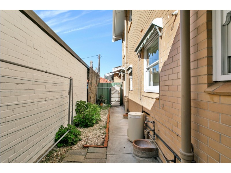 2/19 Pier Street, Glenelg SA 5045