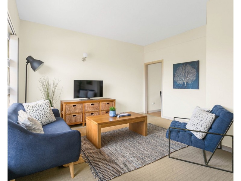 2/19 Renwick Street, West Beach SA 5024