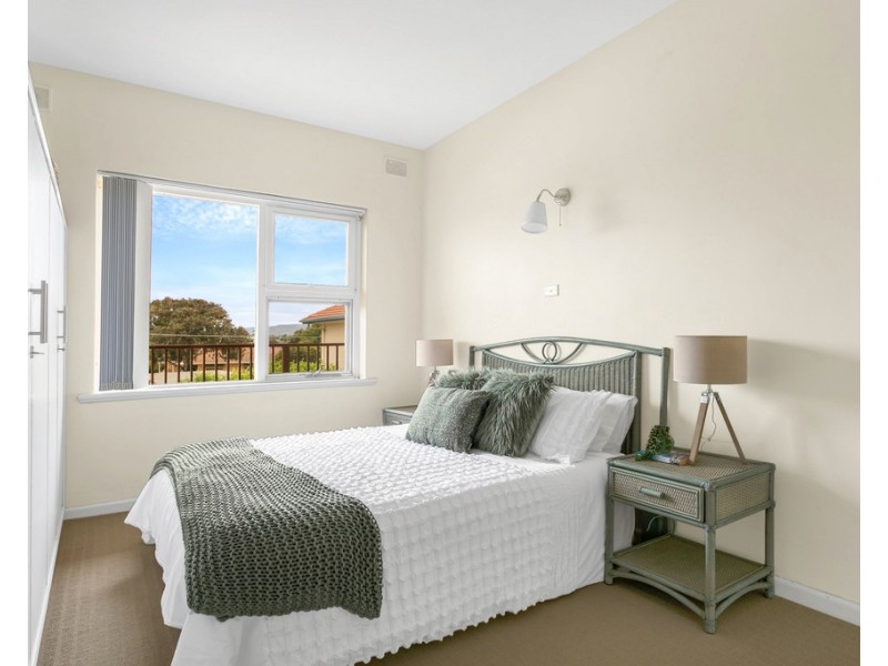 2/19 Renwick Street, West Beach SA 5024