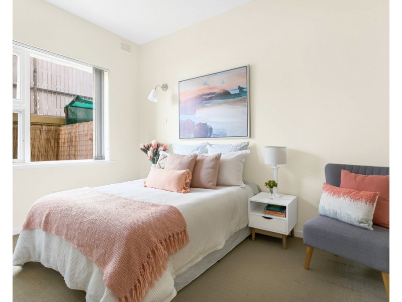 2/19 Renwick Street, West Beach SA 5024