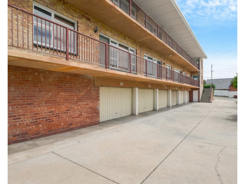 2/19 Renwick Street, West Beach SA 5024