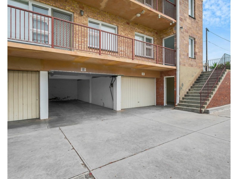 2/19 Renwick Street, West Beach SA 5024