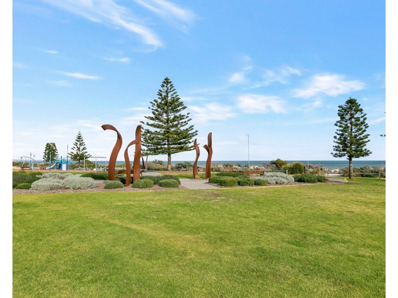 2/19 Renwick Street, West Beach SA 5024