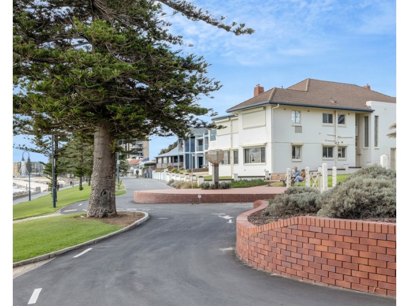 3/31 South Esplanade, Glenelg South SA 5045