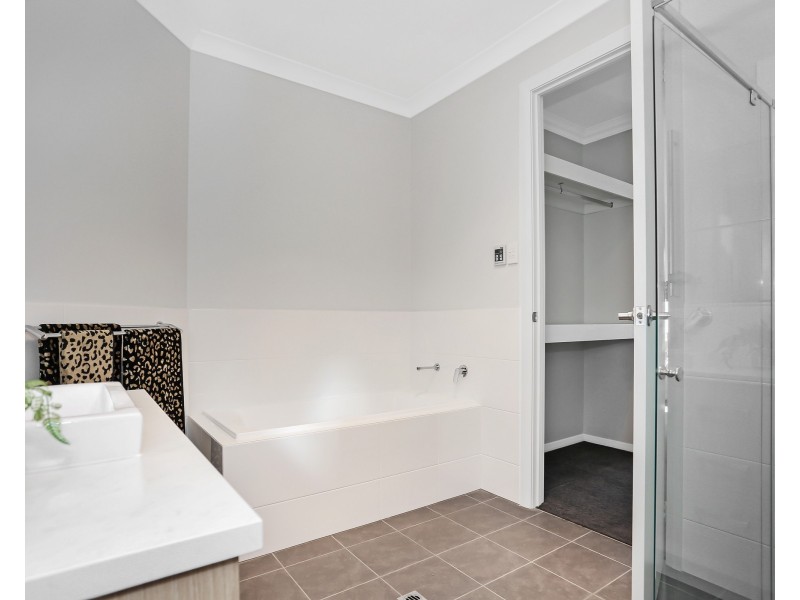 6 Parukala Street, Flinders Park SA 5025