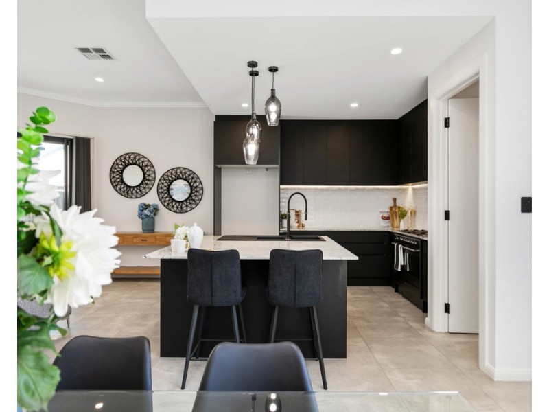 66 East Avenue, Black Forest SA 5035