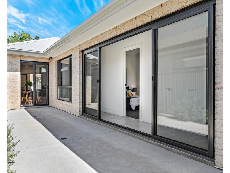 66 East Avenue, Black Forest SA 5035