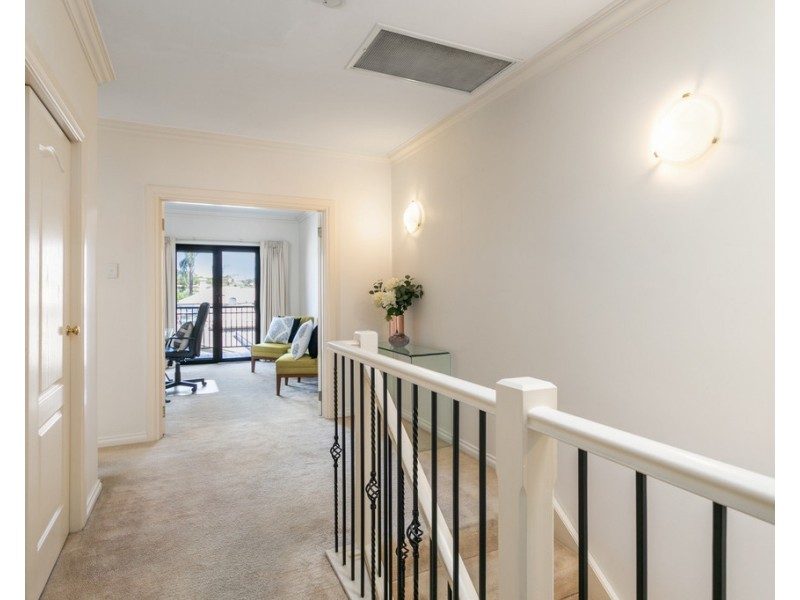63 Whitmore Square, Adelaide SA 5000