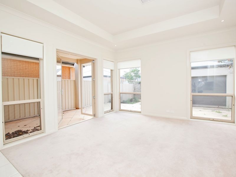 42 Swan Street, Grange SA 5022