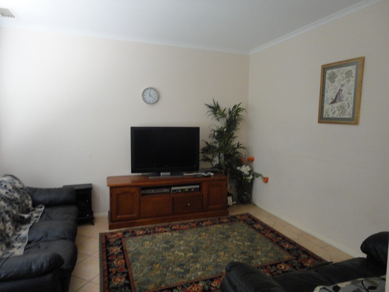 2 Stella Street, Darlington SA 5047