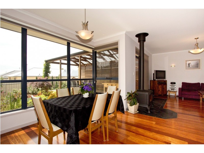 16 clover way, Nairne SA 5252