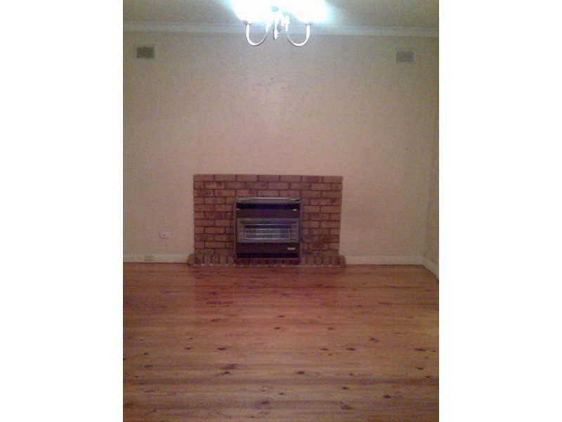 10 Clara Street, Mansfield Park SA 5012