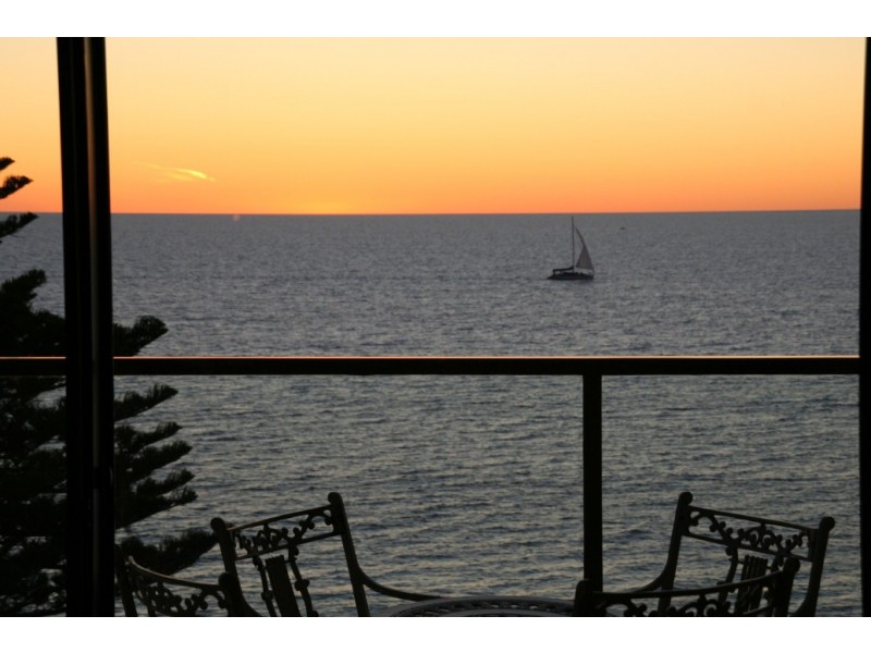 8A/19 South Esplanade, Glenelg SA 5045