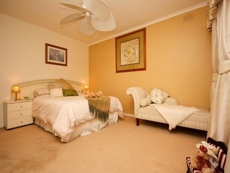 10 Phillis Court, Warradale SA 5046