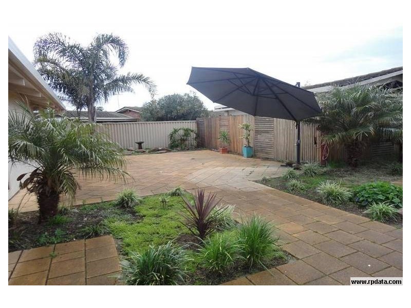 5 Karumba Place, West Lakes Shore SA 5020