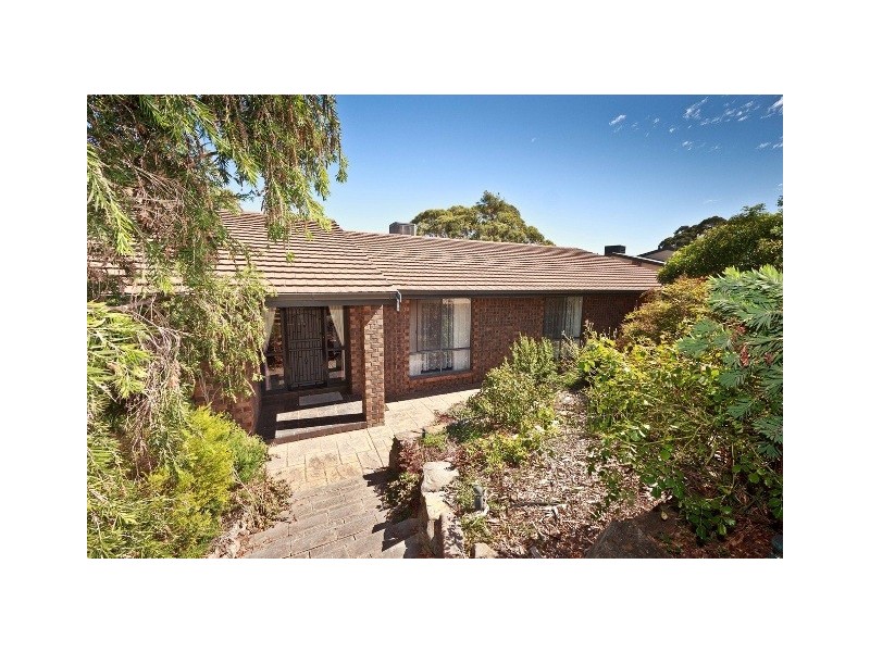 11 Kingfisher Circuit, Flagstaff Hill SA 5159