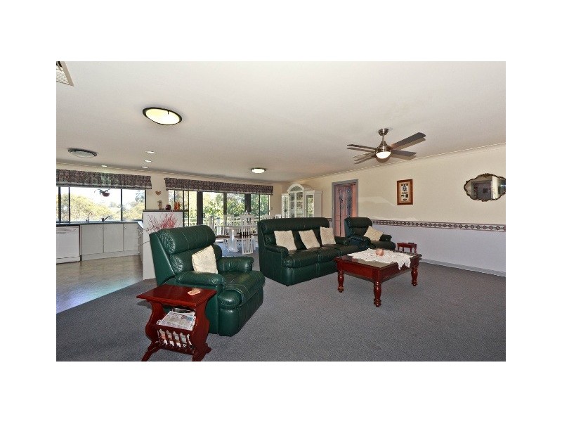 11 Kingfisher Circuit, Flagstaff Hill SA 5159