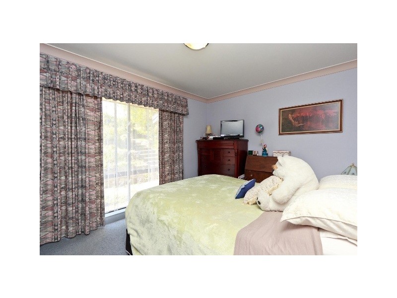 11 Kingfisher Circuit, Flagstaff Hill SA 5159