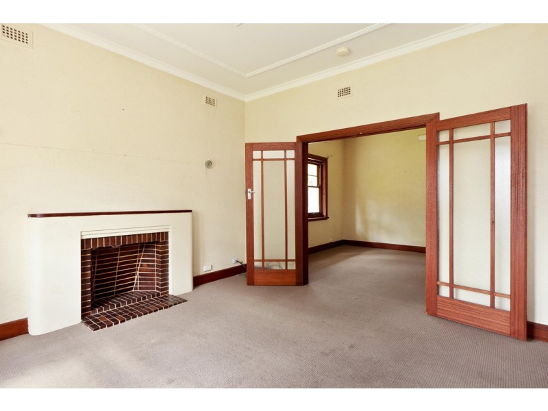 61 The Grove, Lower Mitcham SA 5062