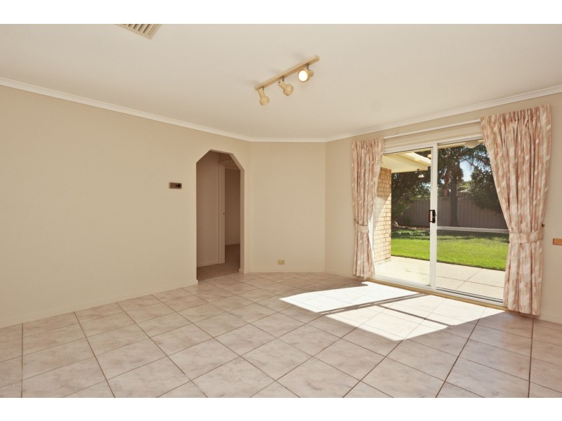 8 Sandpiper Avenue, Seaford Rise SA 5169