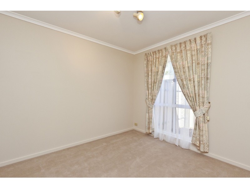 8 Sandpiper Avenue, Seaford Rise SA 5169