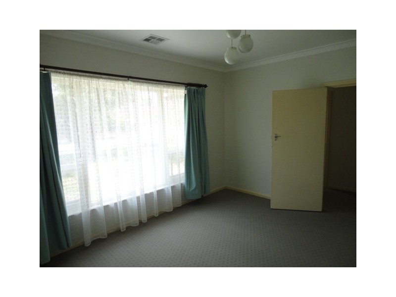 10 Raymond Avenue, North Plympton SA 5037