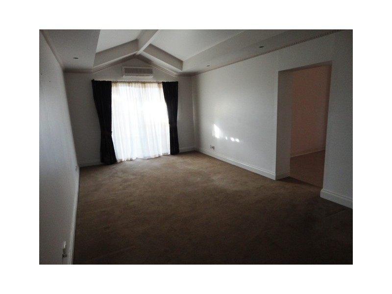 315 Tapleys Hill Road, Seaton SA 5023