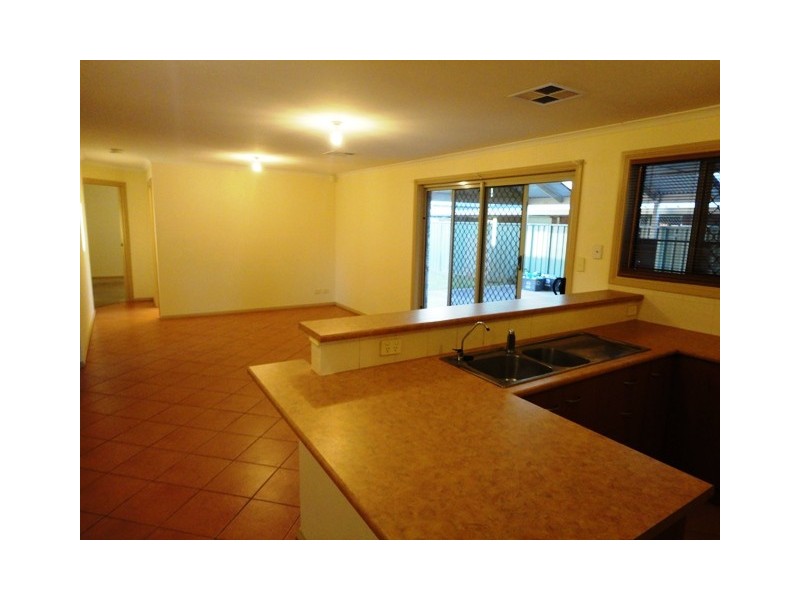 2 Ruby Court, Ottoway SA 5013