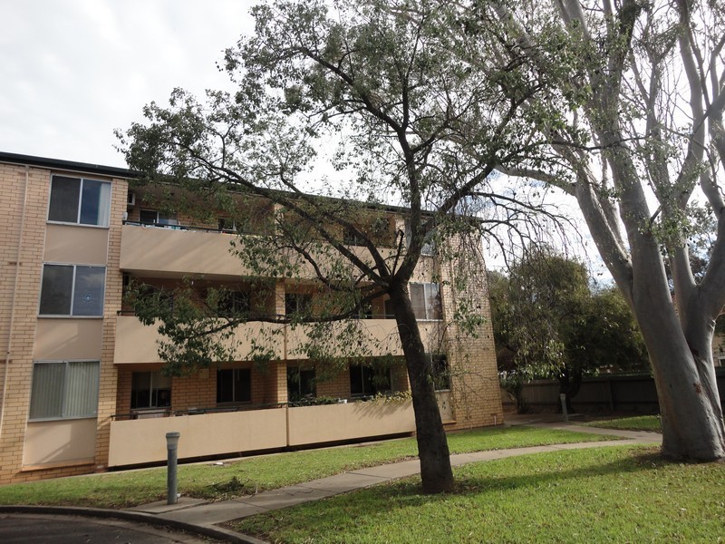 5/21 Laught Avenue, Black Forest SA 5035