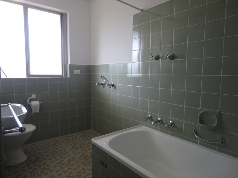 5/21 Laught Avenue, Black Forest SA 5035