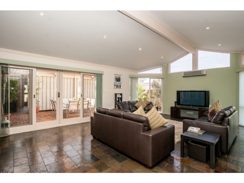 3 Antigua Grove, West Lakes SA 5021