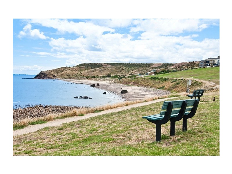 1 Marine Avenue, Hallett Cove SA 5158