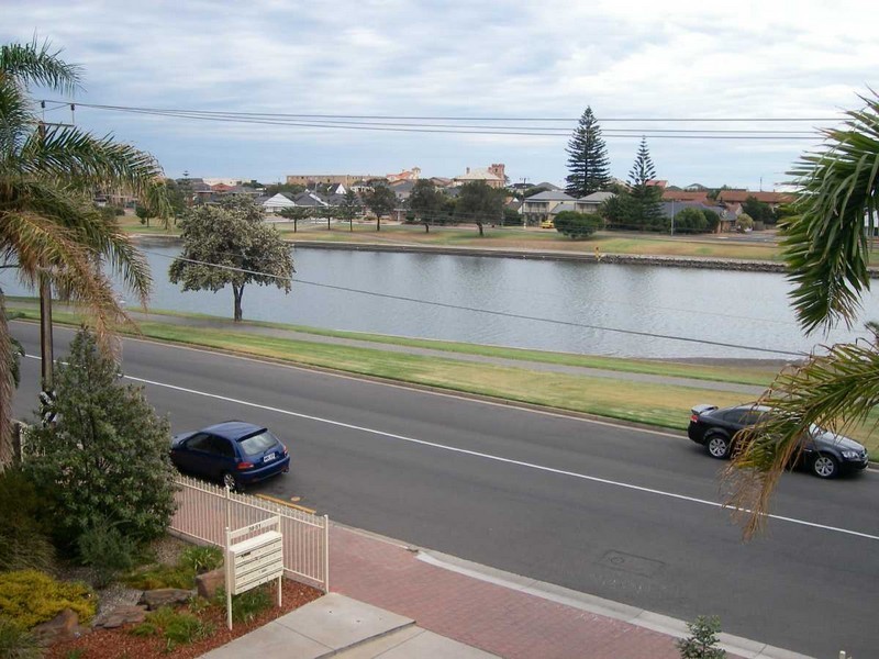 9/50 Adelphi Terrace, Glenelg North SA 5045