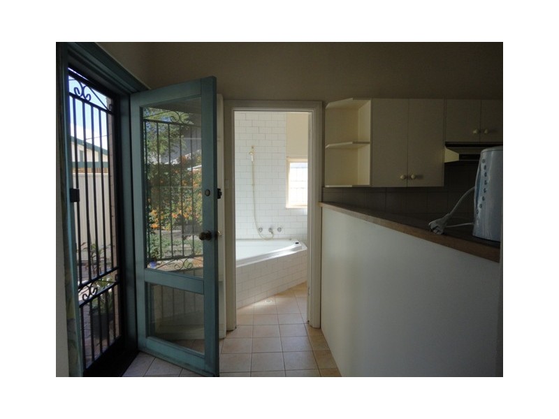 33 Ruthven Street, Glandore SA 5037