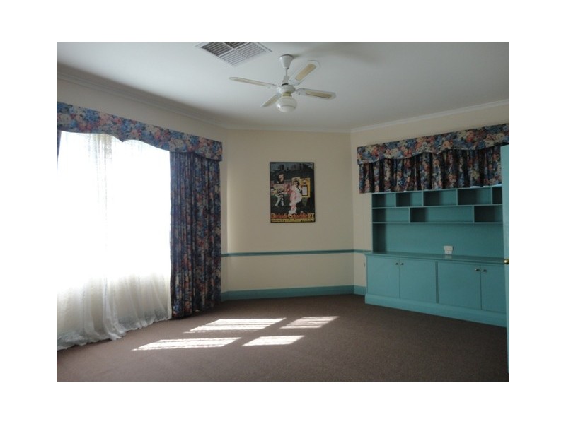 33 Ruthven Street, Glandore SA 5037