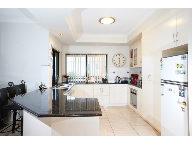12 Seaview Avenue, Hallett Cove SA 5158