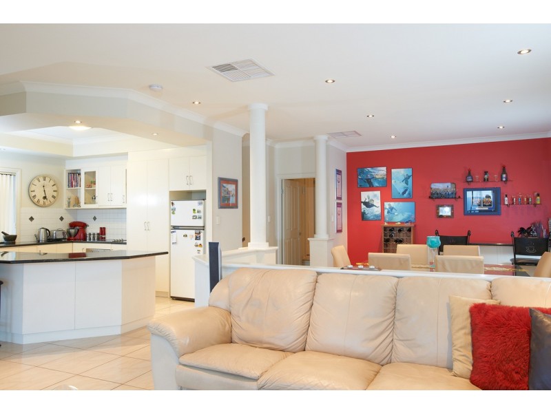 12 Seaview Avenue, Hallett Cove SA 5158