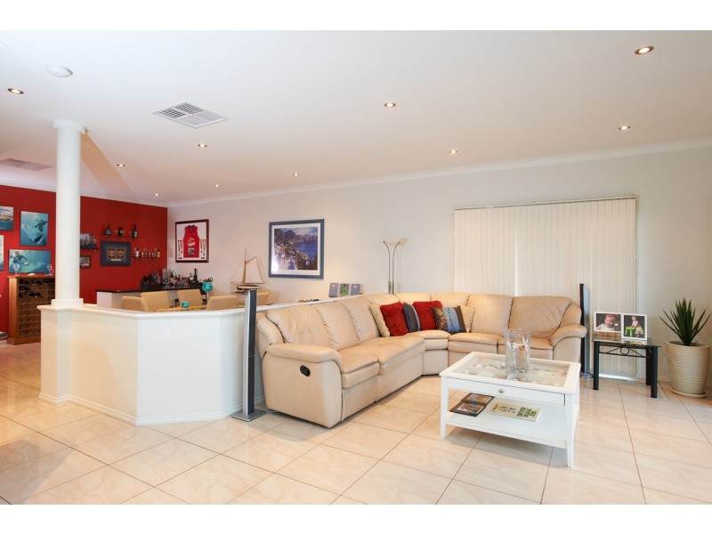 12 Seaview Avenue, Hallett Cove SA 5158