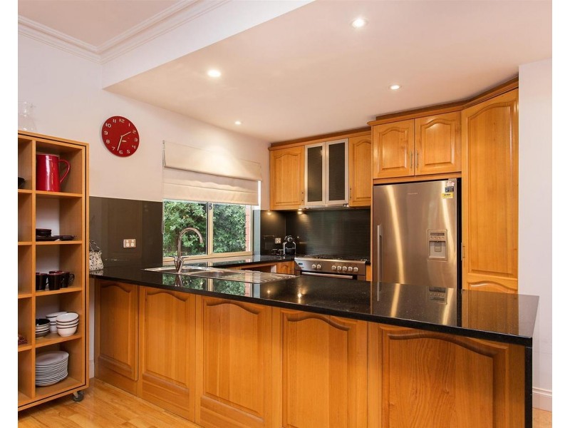 2A Clovelly Avenue, Glenelg North SA 5045