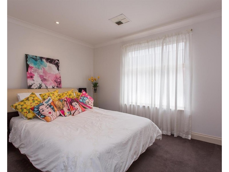 2A Clovelly Avenue, Glenelg North SA 5045