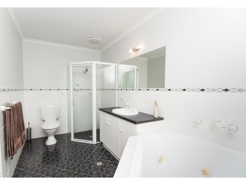 4 Egret Court, Hallett Cove SA 5158