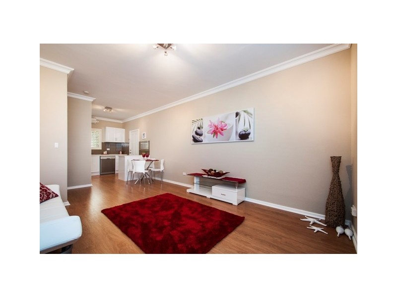 3/22 North Esplanade, Glenelg North SA 5045