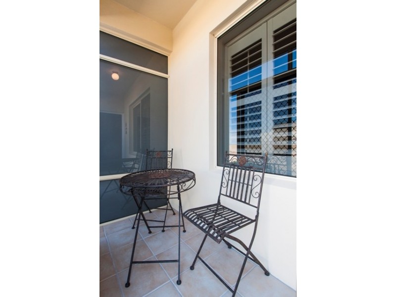 3/22 North Esplanade, Glenelg North SA 5045