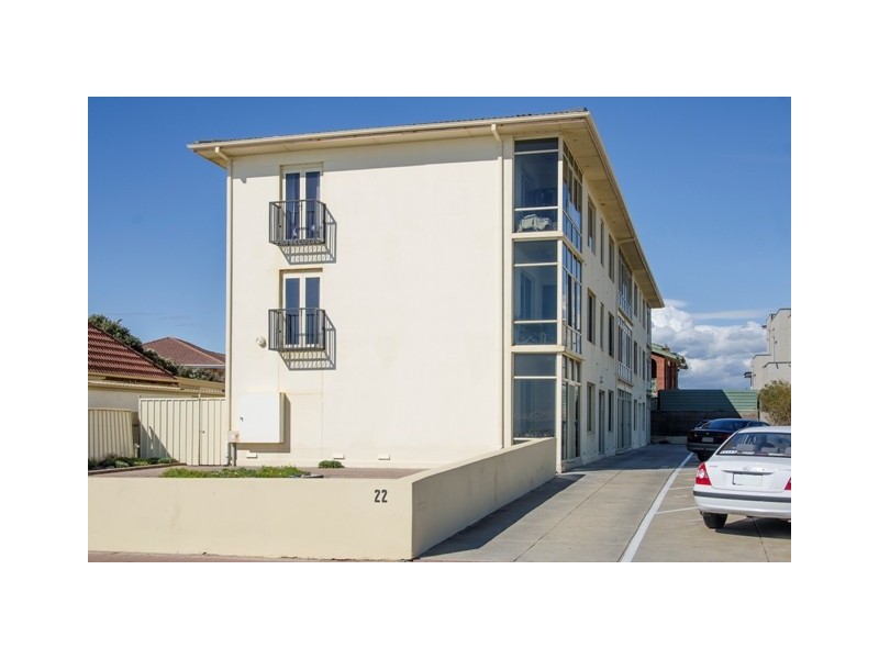 3/22 North Esplanade, Glenelg North SA 5045