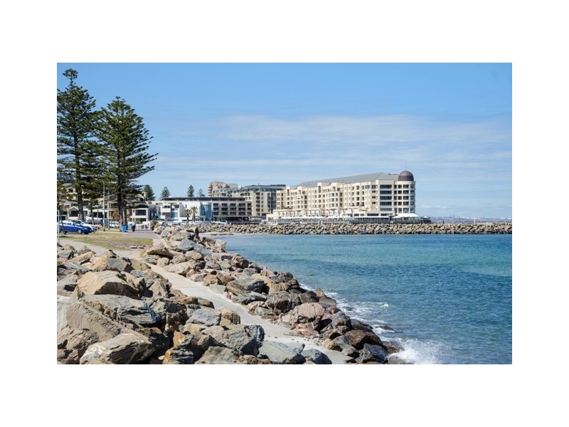 3/22 North Esplanade, Glenelg North SA 5045