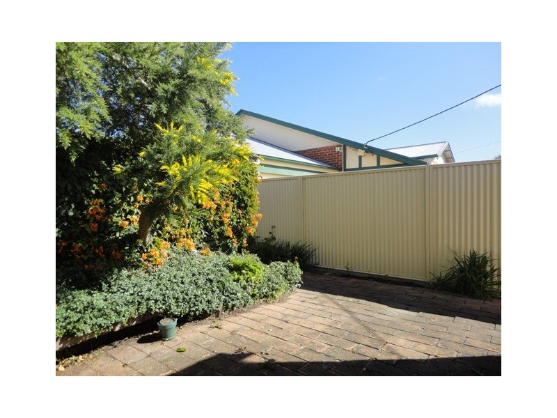 33 Ruthven Street, Glandore SA 5037