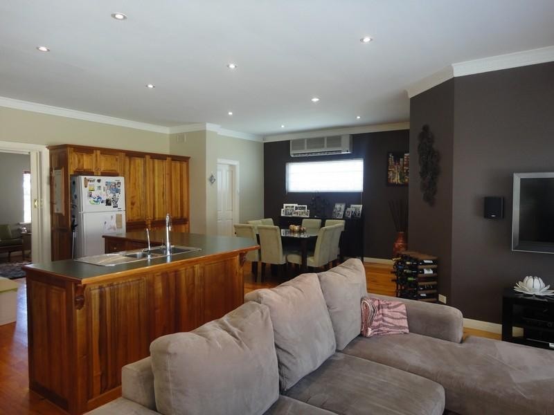 32 Allen Terrace, Glenelg East SA 5045